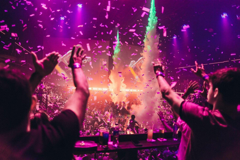 Cancun Combo: Taco & Beer Tour with Coco Bongo Night Show With Cancun Hotel Pick-Up