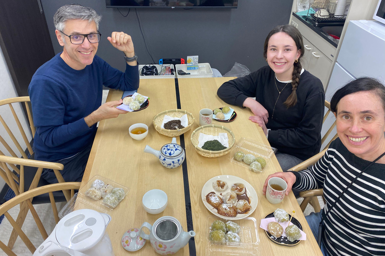 Kyoto: Mochi dessert Making & Tea Tasting Workshop