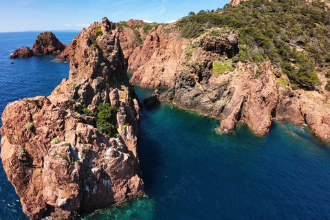 فريجوس: رحلة بحرية Esterel Calanques (قارب مريح) + محطة للسباحة