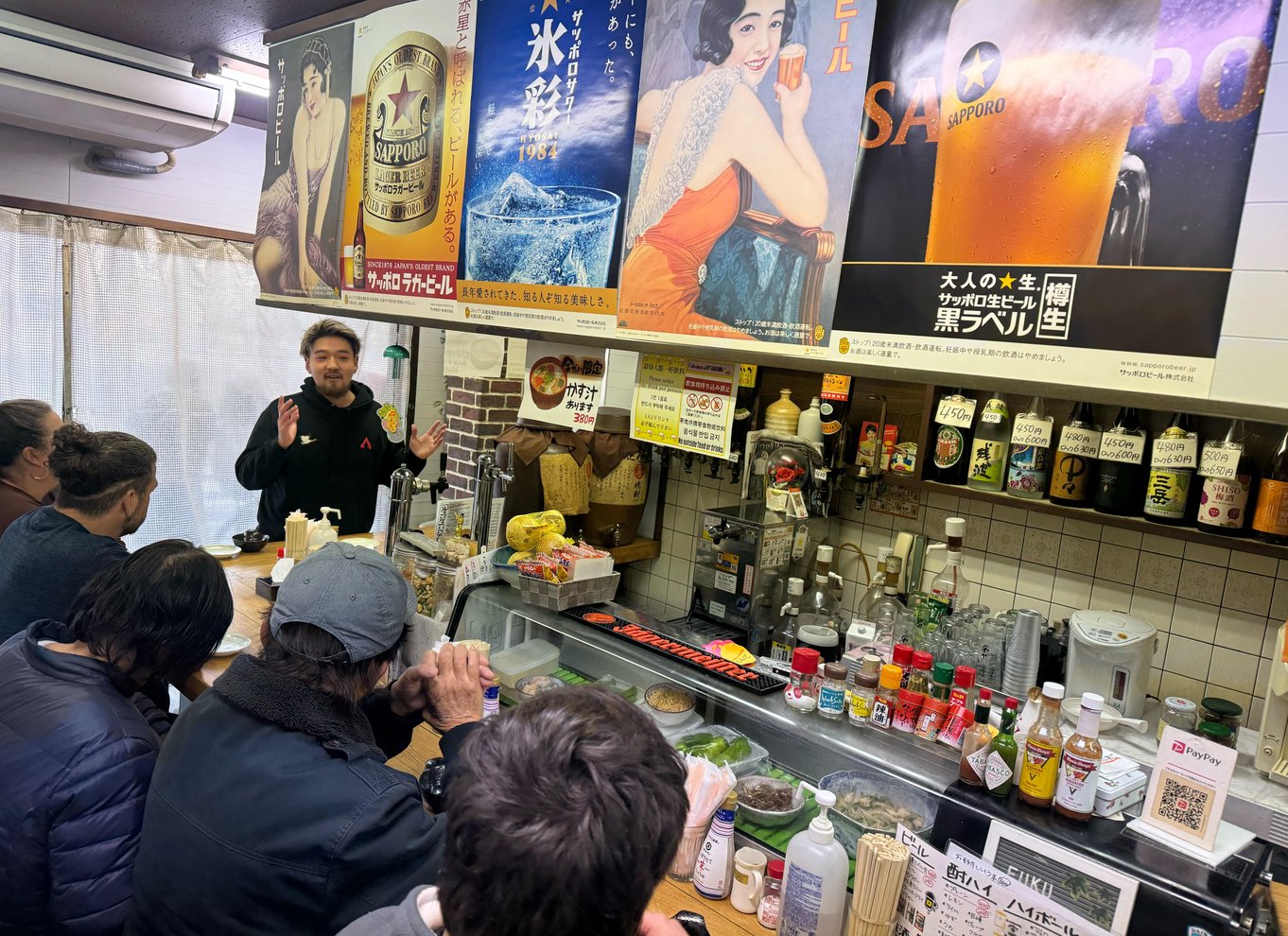 Osaka: Madtur i Shinsekai med 15 retter og 3 drikkevarer