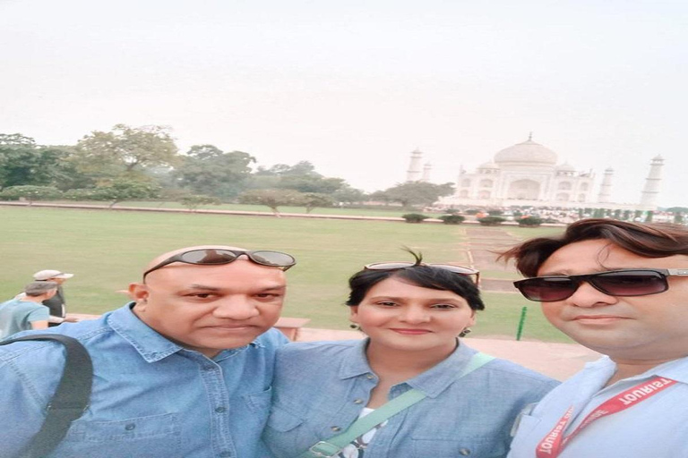 From Delhi : Taj Mahal Sunrise & Agra Fort Guided Day Trip