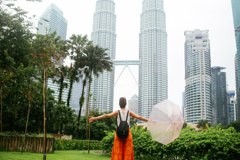 Kuala Lumpur: Petronas Twin Towers & KLCC Park Photoshoot Proposal: 50 photos | 60 mins