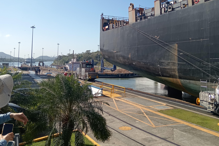 Panama: Panoramic Tour of Historic Areas and Scenic Viewpoints Panama: Panoramic Tour with Historic Areas and Photo-Optimal Viewpoints