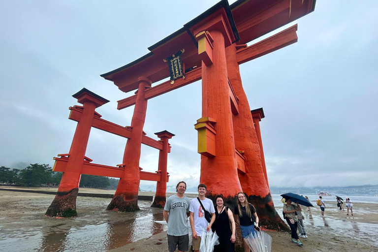 Prywatna wycieczka do Hiroszimy, Miyajimy i Kopuły Bomby AtomowejHiroszima Miyajima i kopuła bomby - prywatna wycieczka