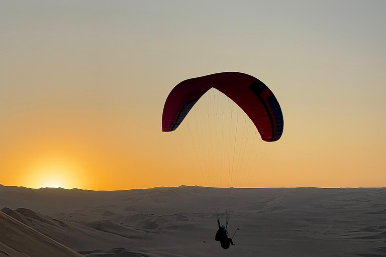 Huacachina: Private Paragliding and Sandboarding Combo in the Desert