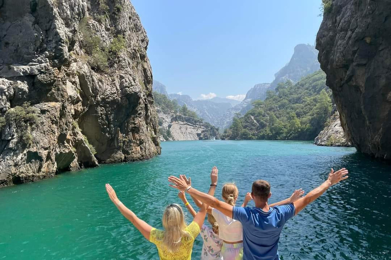 Alanya: Green Canyon Serenity Cruise with Lunch & Pickup