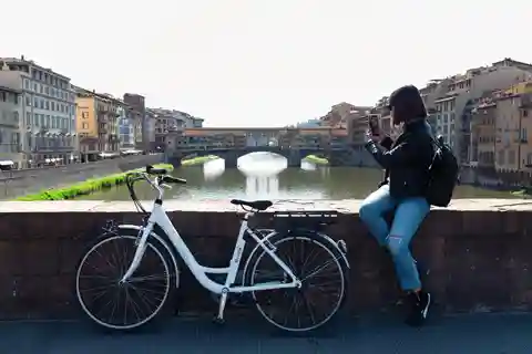 フィレンツェ：ワインの試飲とランチ付きのキャンティ電動自転車ツアー