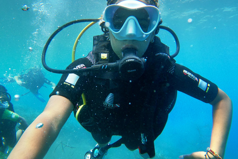 Santorini: Scuba Diving Experience in Caldera for Beginners Santorini: Scuba Diving Experience in the Volcanic Caldera