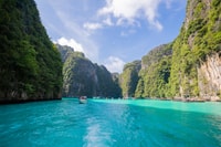 Phi Phi Island, Maya Bay Sunset & Plankton Speedboat Tour - Housity