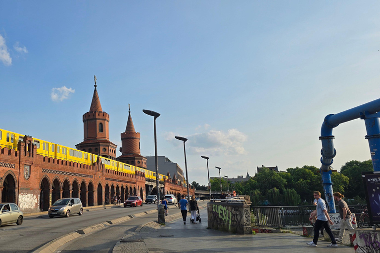 Berlin : visite à vélo de 3,5 heures - Un voyage dans le temps à travers la capitaleBerlin : balade à vélo de 3,5 heures - Un voyage dans le temps à travers la capitale