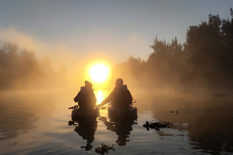 Xochimilco: Sunrise Kayak Tour & White Castle with breakfast