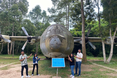 Tour privato dei tunnel di Cu Chi in auto con guida femminileDa Ho Chi Minh City: Tour privato dei tunnel di Cu Chi