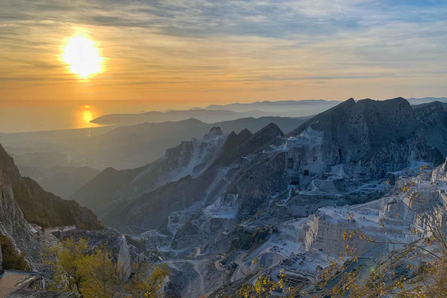 Карьер мрамора Каррара: захватывающий тур на джипах