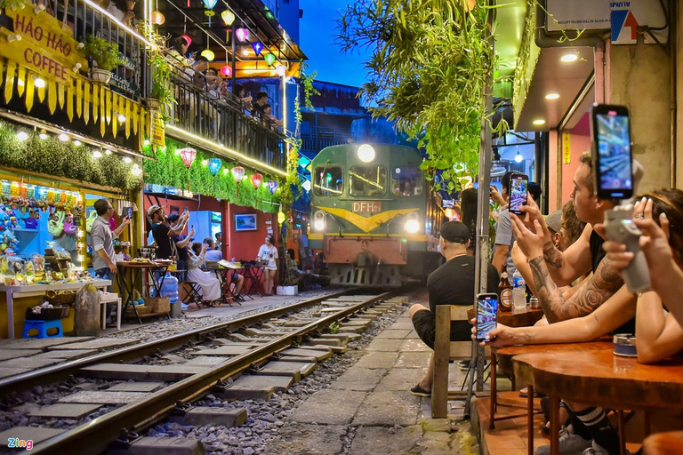 Hanoi: A taste of Hanoi street food with Train Street visit