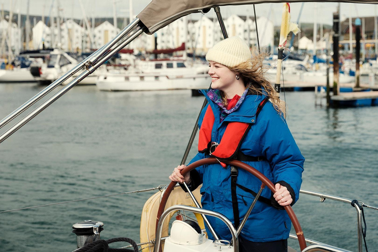 Belfast: History tour Sailing in the Wake of Giants