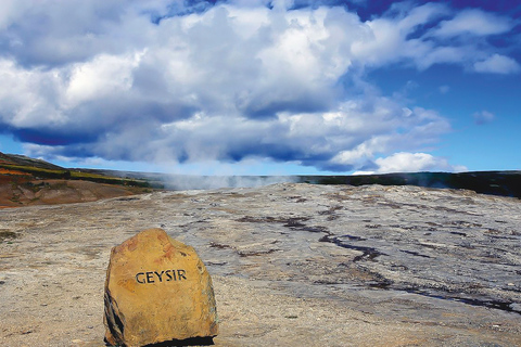 Reykjavik: Golden Circle Direct Day TourStandardowa wycieczka grupowa po Złotym Kręgu