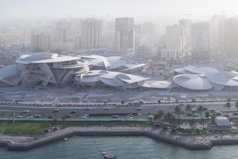 Doha: Highlights of Souq Wagif,Corniche,The pearl, Katara