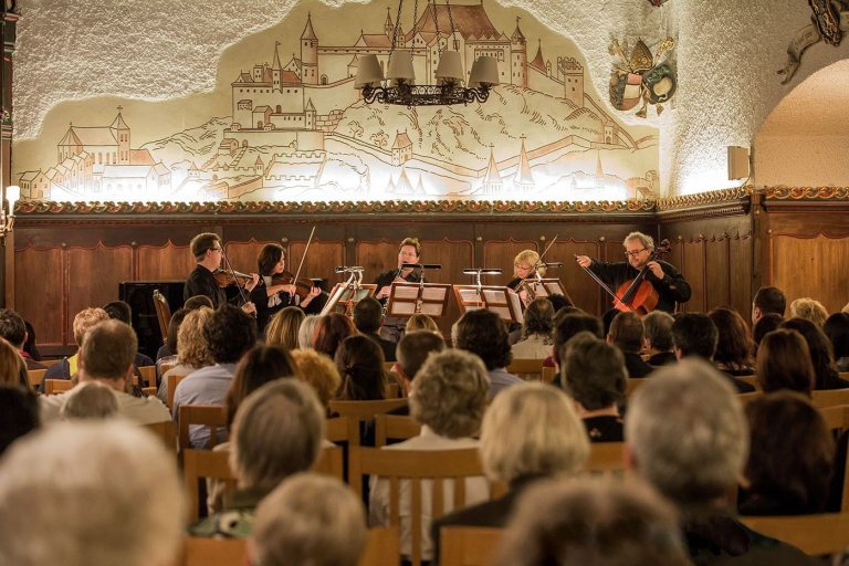 Salzburgo: concierto de Mozart en la fortaleza y cenaConcierto y cena VIP - Asientos de categoría 1