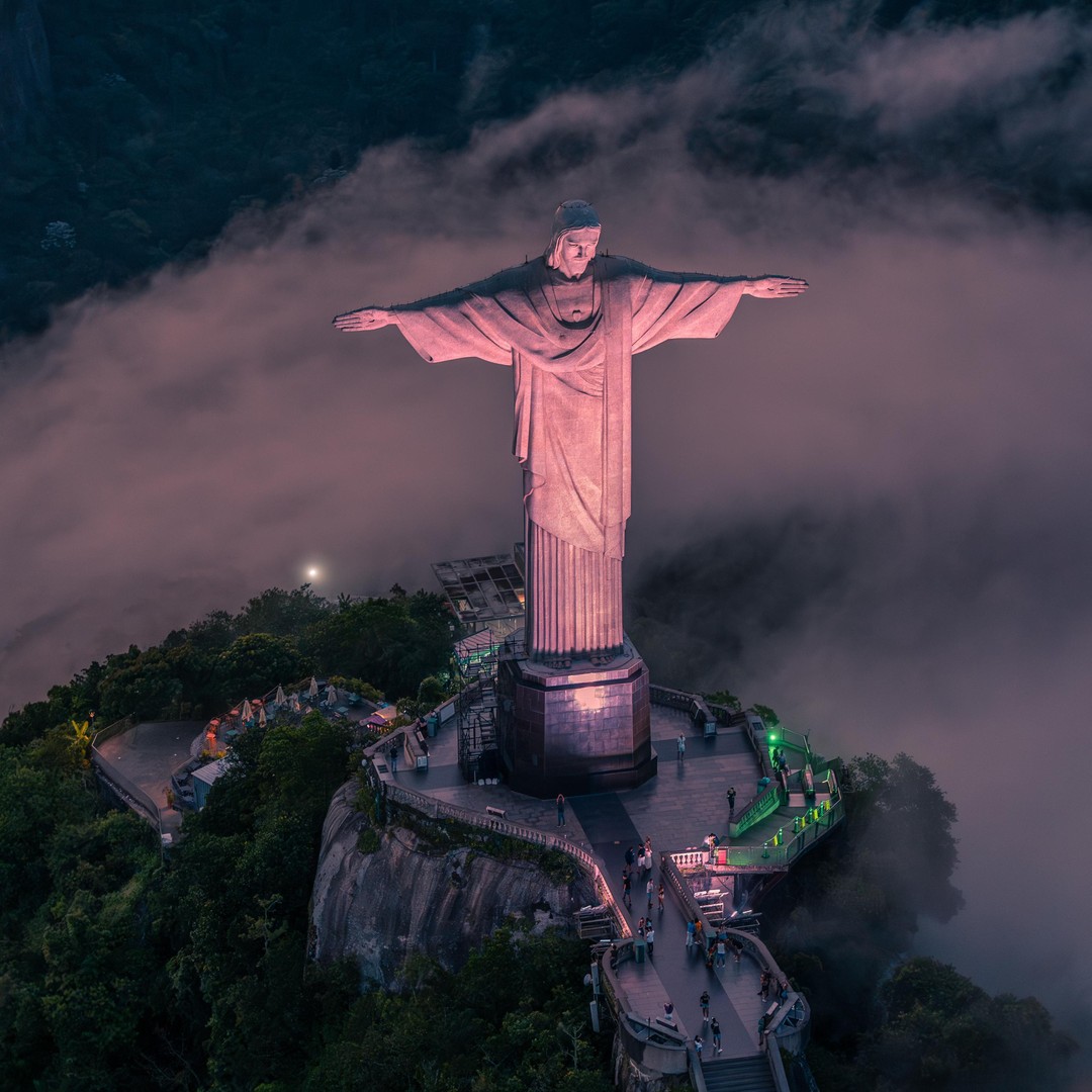Colagem de mídia