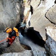Banff : Excursion d'une demi-journée pour les débutants en canyoning