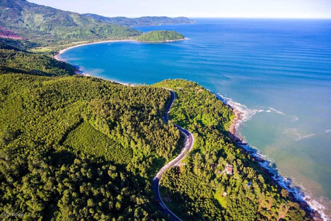 Da Nang: Explore Hai Van Pass by US Army Jeep