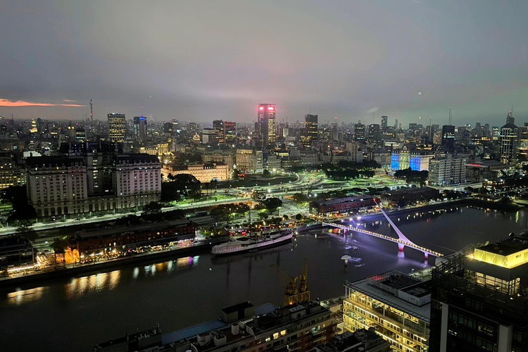 Buenos Aires al anochecer: Una experiencia con las luces de la ciudad y la puesta de sol