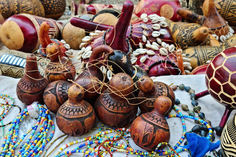 Private Cultural Souvenir Shopping and Giraffe Center Tour