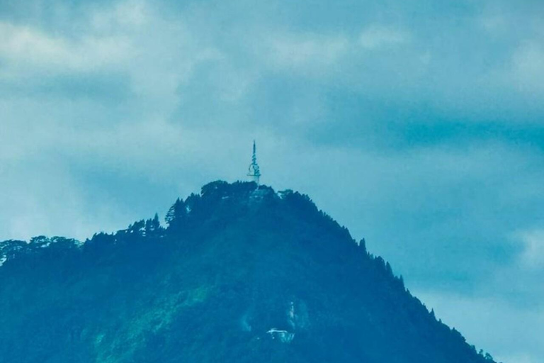 康提：兰博达瀑布和普纳瀑布，以及安布鲁瓦瓦天空塔日落康提：兰博达瀑布和普纳瀑布，以及安布卢瓦瓦天空塔日落之旅