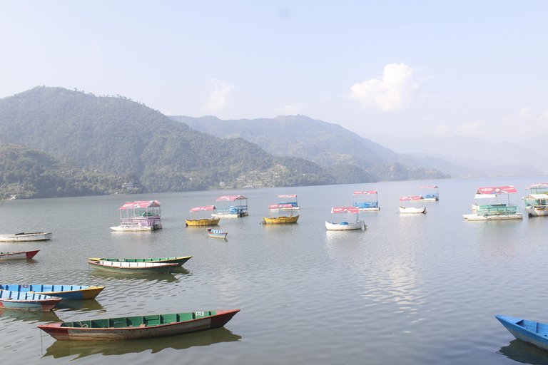 Pokhara: Tour en autobús compartido de día completo por 7 destinos emblemáticos