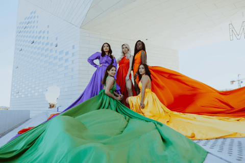 Paris: Eiffel Tower Glamor Photoshoot with Dress Options