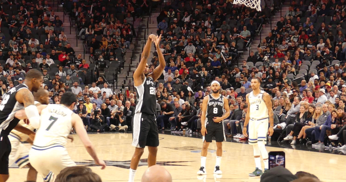 San Antonio: San Antonio Spurs Basketball Game Ticket | GetYourGuide