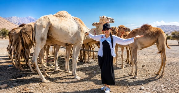 Muscat: Visit Sinaw Market, Izki Village, & Jarnan Cave Tour