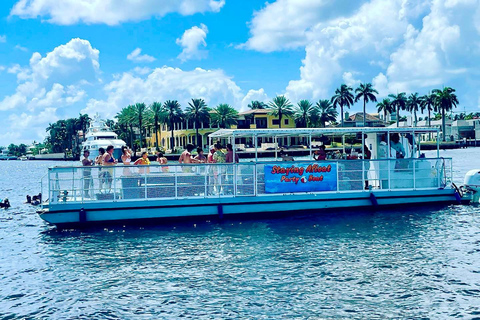 Fort Lauderdale: Scenic Boat Trip w/ Swim Stop & Inflatables