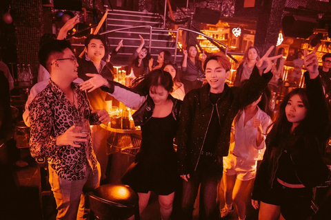 Hanoi Nightlife Bar Crawl: Music, Drinks & Good Vibes
