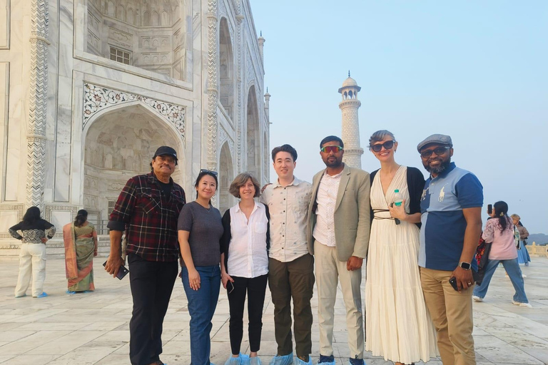 Taj Mahal Express Entry Tour – Priority Entry, No Waiting Tour with Private Car, Driver, Tour Guide and Entry Tickets
