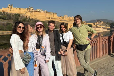 Jaipur : Visite d&#039;une journée complète des points forts de la ville avec un guide touristiqueVisite d&#039;une journée de Jaipur en voiture privée + guide + déjeuner + monuments