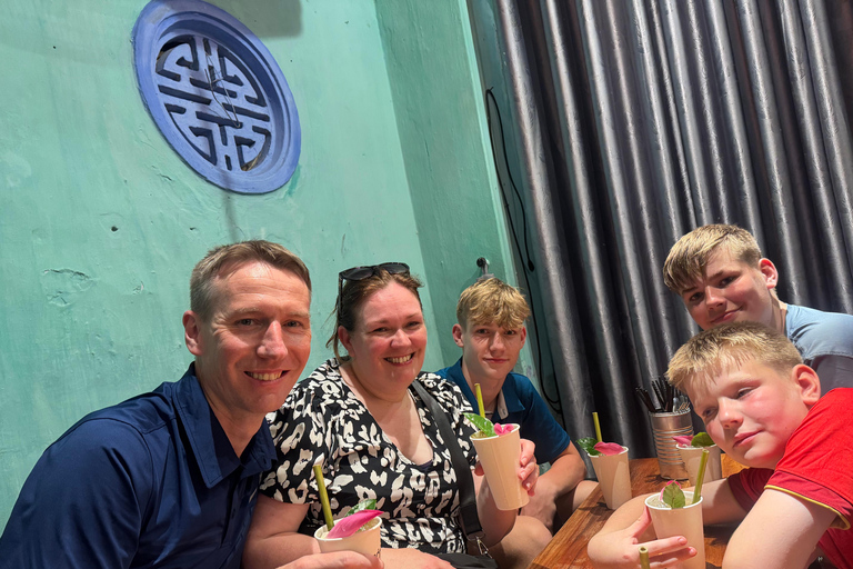 Eat Like a Local – Hoi An Evening Food Tour