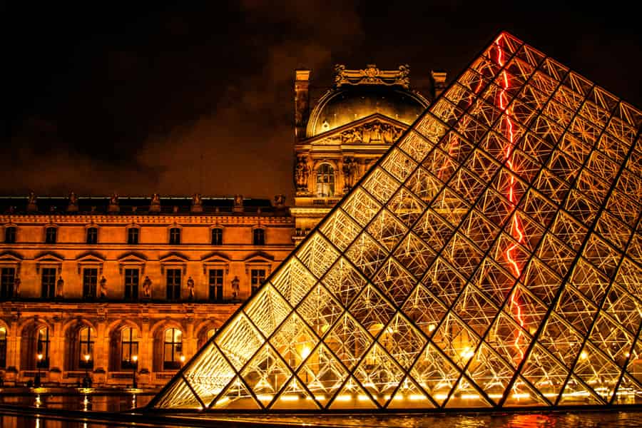 Nacht im Louvre-Museum: 6-Personen-Max-Guide-Erkundung. Foto: GetYourGuide Nacht im Louvre-Museum: 6-Personen-Max-Guide-Erkundung. Foto: GetYourGuide