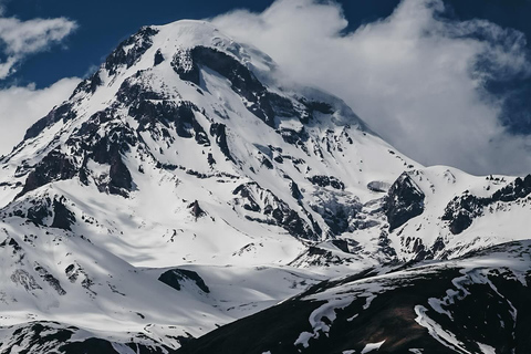 Depuis Tbilissi : Excursion d&#039;une journée à Gudauri et Kazbegi