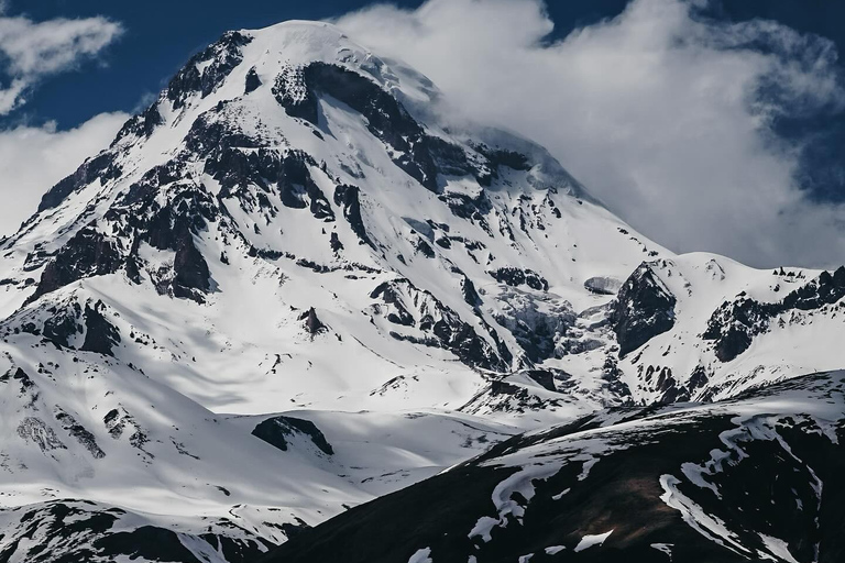 Depuis Tbilissi : Excursion d&#039;une journée à Gudauri et Kazbegi