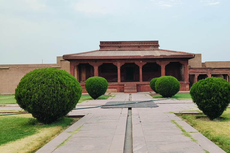 Vanuit Agra : Fatehpur Sikri bezichtiging met privé autoTour met auto + chauffeur + gids