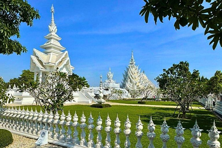 Chiang Mai : Temples du Bouddha blanc, du Bouddha bleu et du Grand Bouddha à Chiang Rai