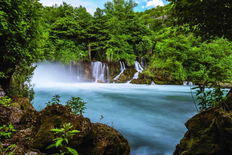 Tour privado de un día por las Cascadas de Krka y el Castillo de Juego de Tronos