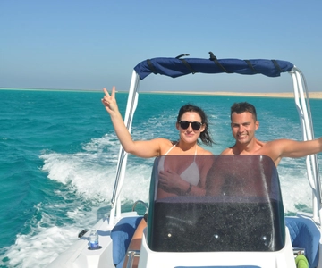 Hurghada: Excursão às 6 ilhas com observação de golfinhos e mergulho com snorkel