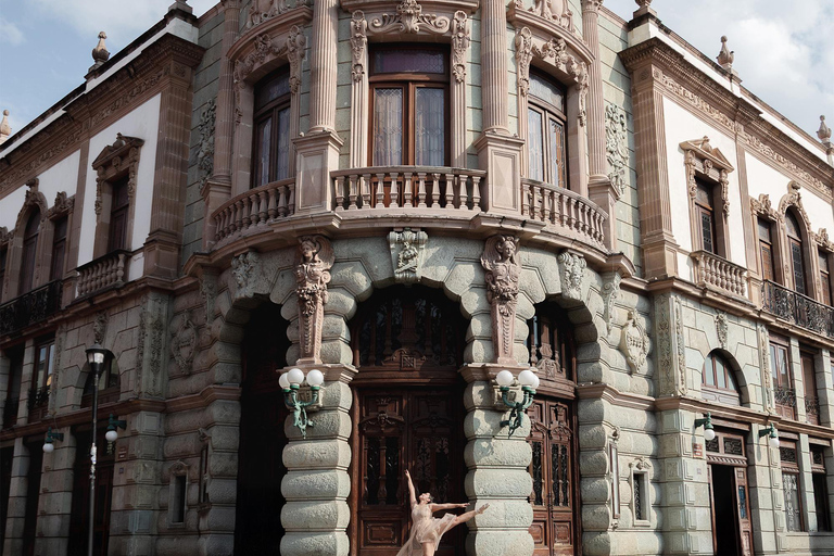 Oaxaca: Photography Shoot with Ballerina and Guide