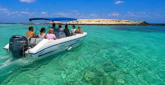 Djerba: 1.5-Hour Boat Ride with Swimming in Crystal-Clear Waters