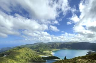 São Miguel : excursion guidée à l'ouest de l'île en van : Sete Cidades et lac Fogo + déjeuner