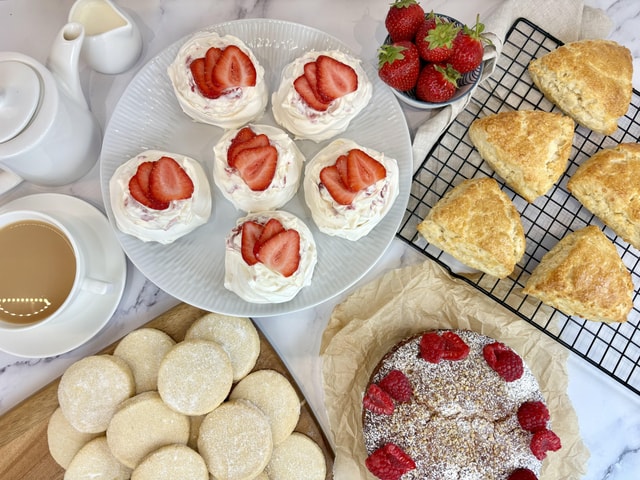Edinburgh: Scottish Baking Class with Three Recipes