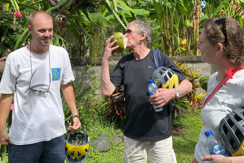 Ubud: Downhill-cykeltur med risfält, vulkan och måltidPrivat grupp