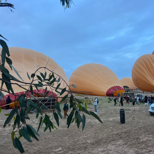 Marrakech: Hot Air Balloon Flight with Berber Breakfast